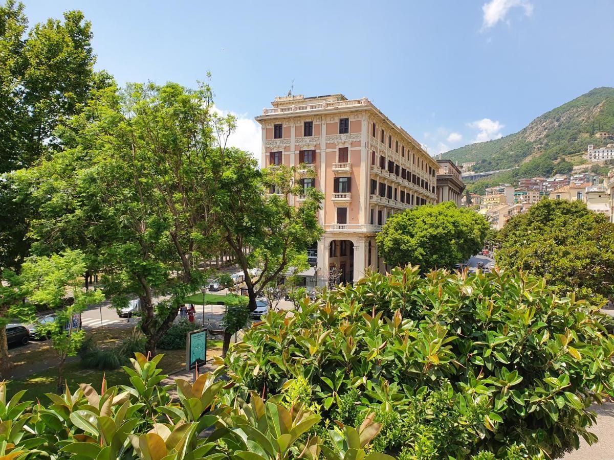 D'Angleterre Guest House Salerno Bagian luar foto