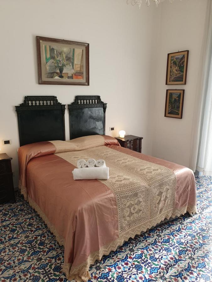 D'Angleterre Guest House Salerno Bagian luar foto