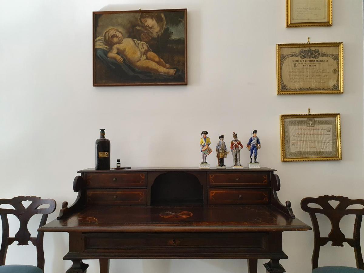 D'Angleterre Guest House Salerno Bagian luar foto