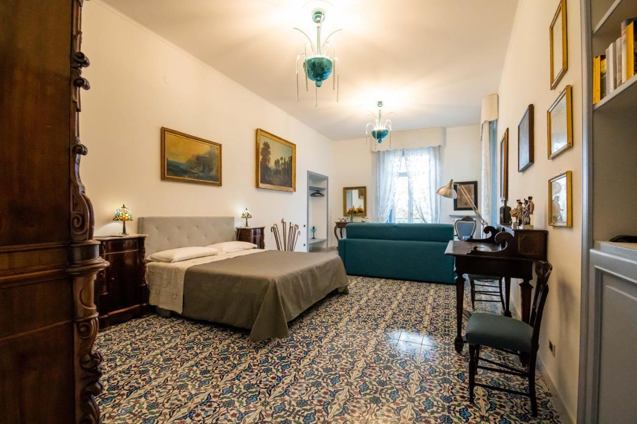 D'Angleterre Guest House Salerno Bagian luar foto