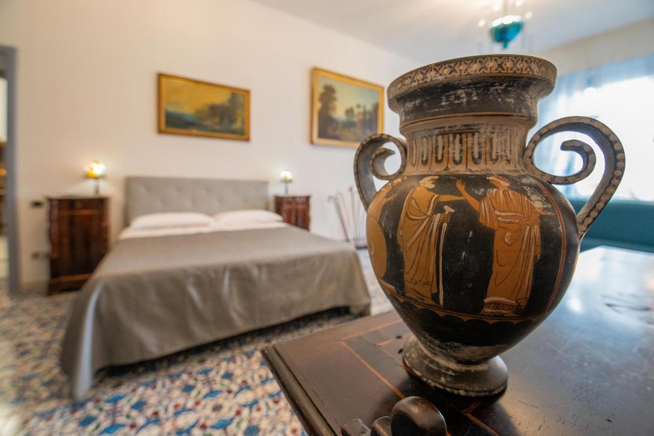 D'Angleterre Guest House Salerno Bagian luar foto