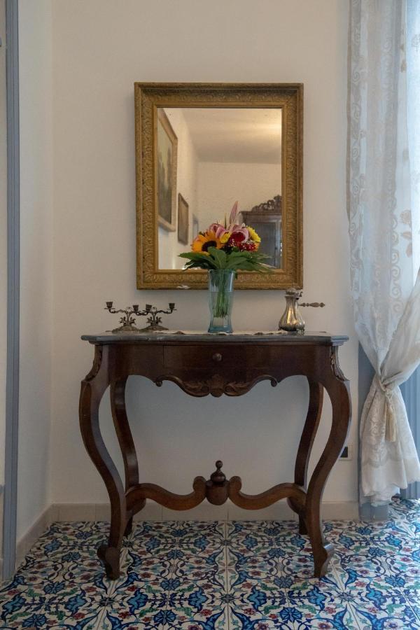D'Angleterre Guest House Salerno Bagian luar foto
