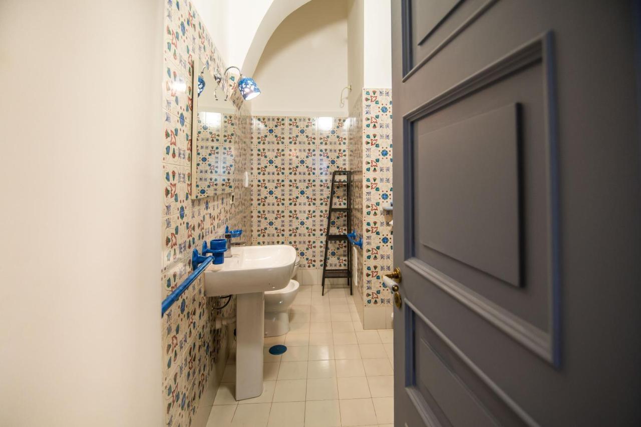 D'Angleterre Guest House Salerno Bagian luar foto
