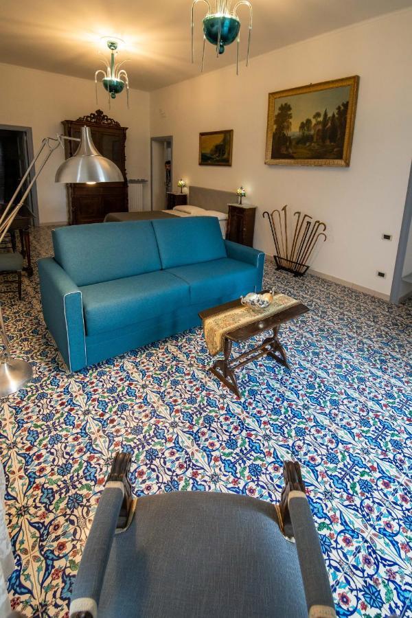 D'Angleterre Guest House Salerno Bagian luar foto