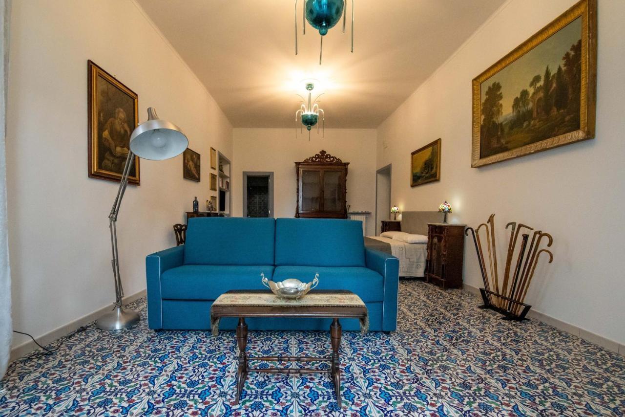D'Angleterre Guest House Salerno Bagian luar foto
