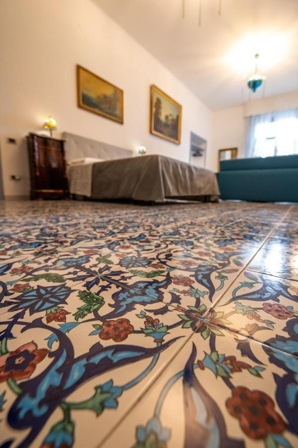 D'Angleterre Guest House Salerno Bagian luar foto