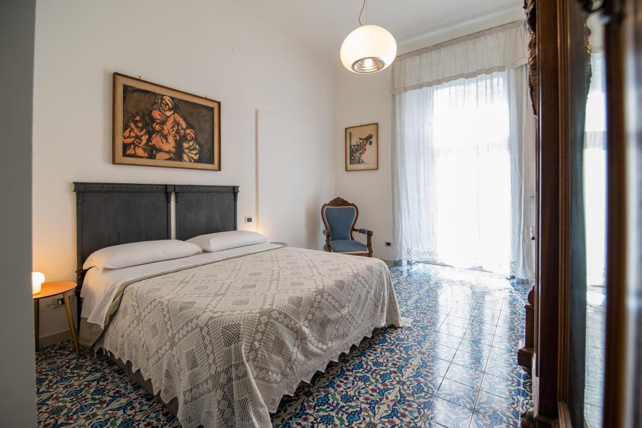 D'Angleterre Guest House Salerno Bagian luar foto