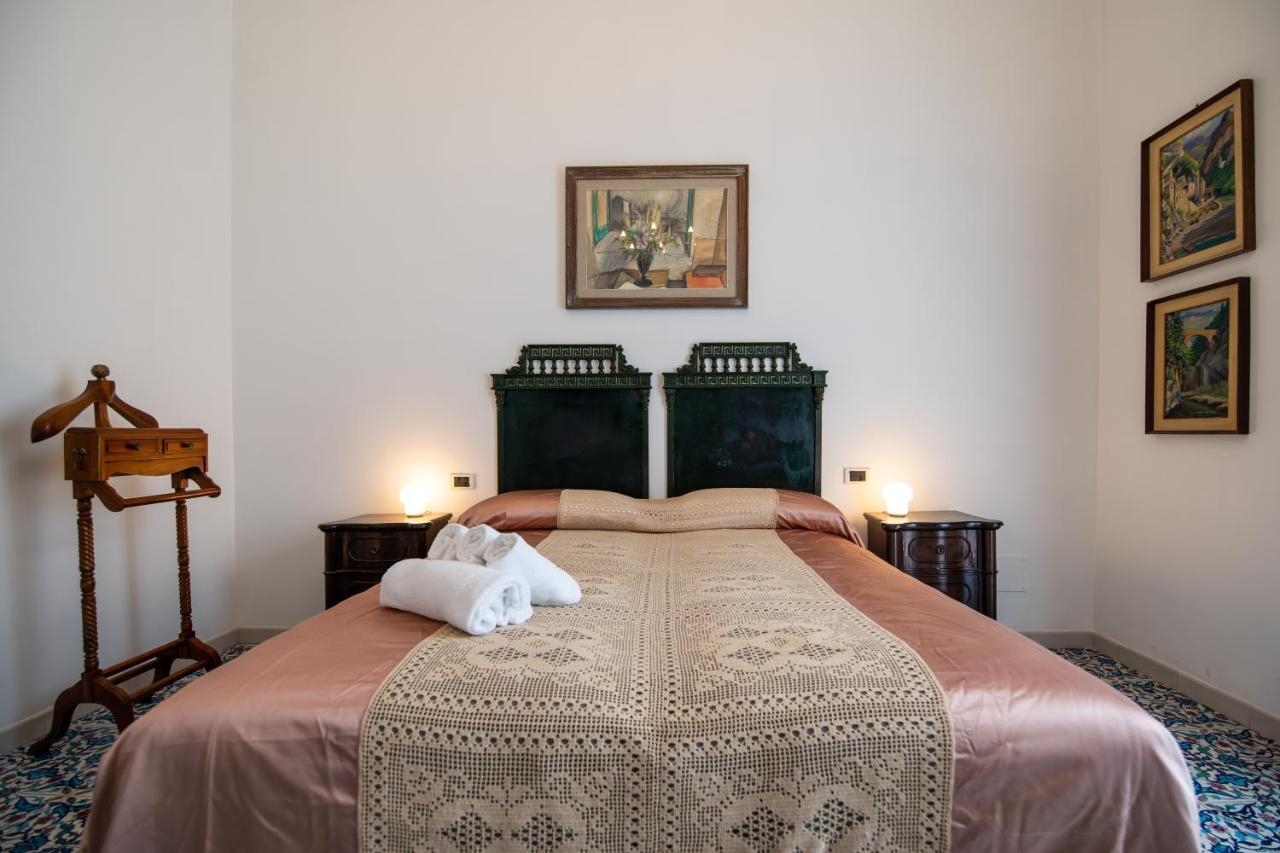 D'Angleterre Guest House Salerno Bagian luar foto
