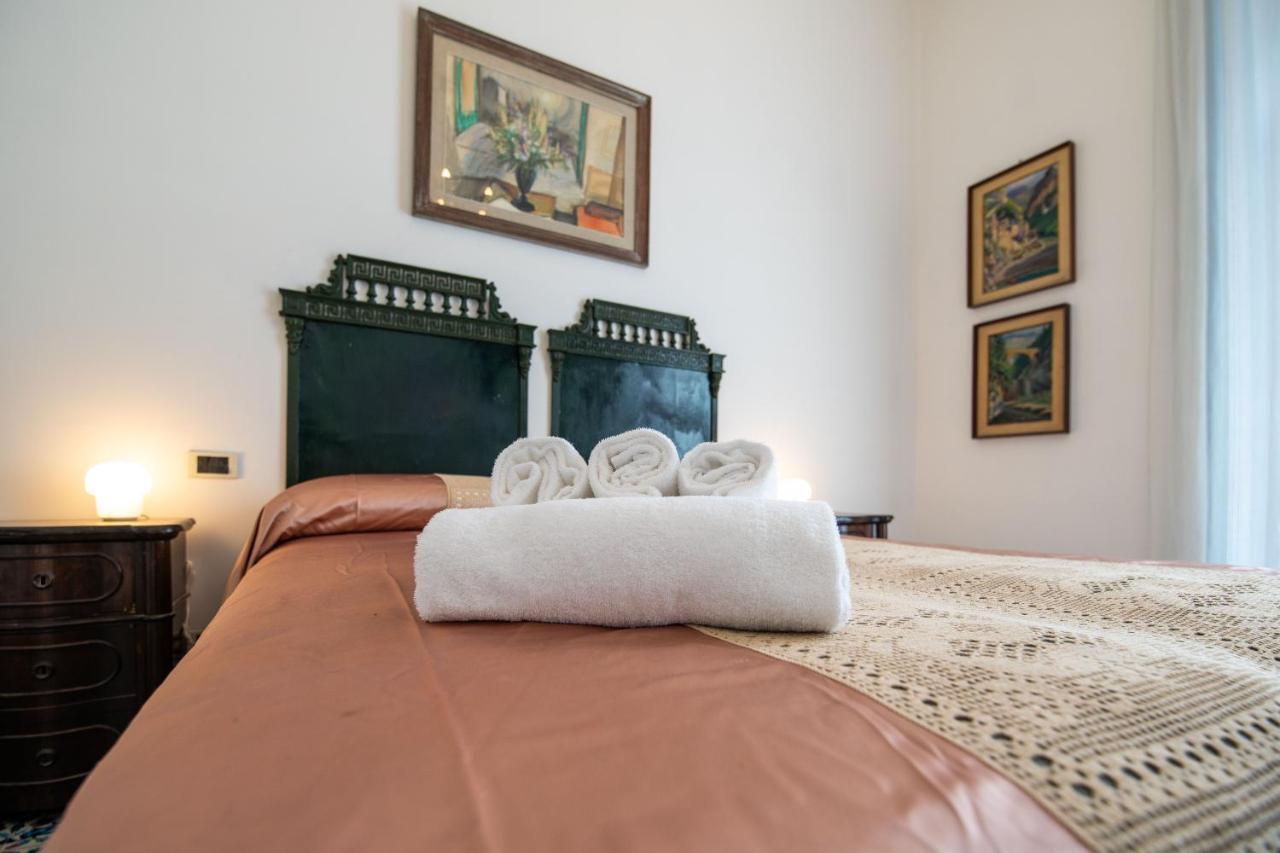 D'Angleterre Guest House Salerno Bagian luar foto