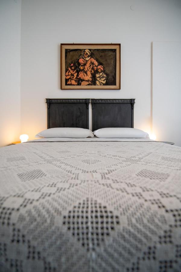 D'Angleterre Guest House Salerno Bagian luar foto